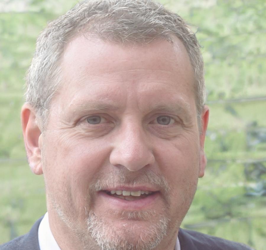 Porträt von Finanzexperte Björn Waldmann
